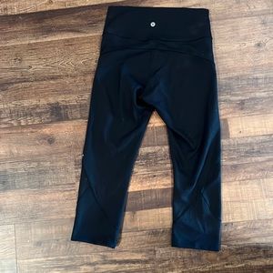 Lululemon In Movement Crop Leggings Size 6